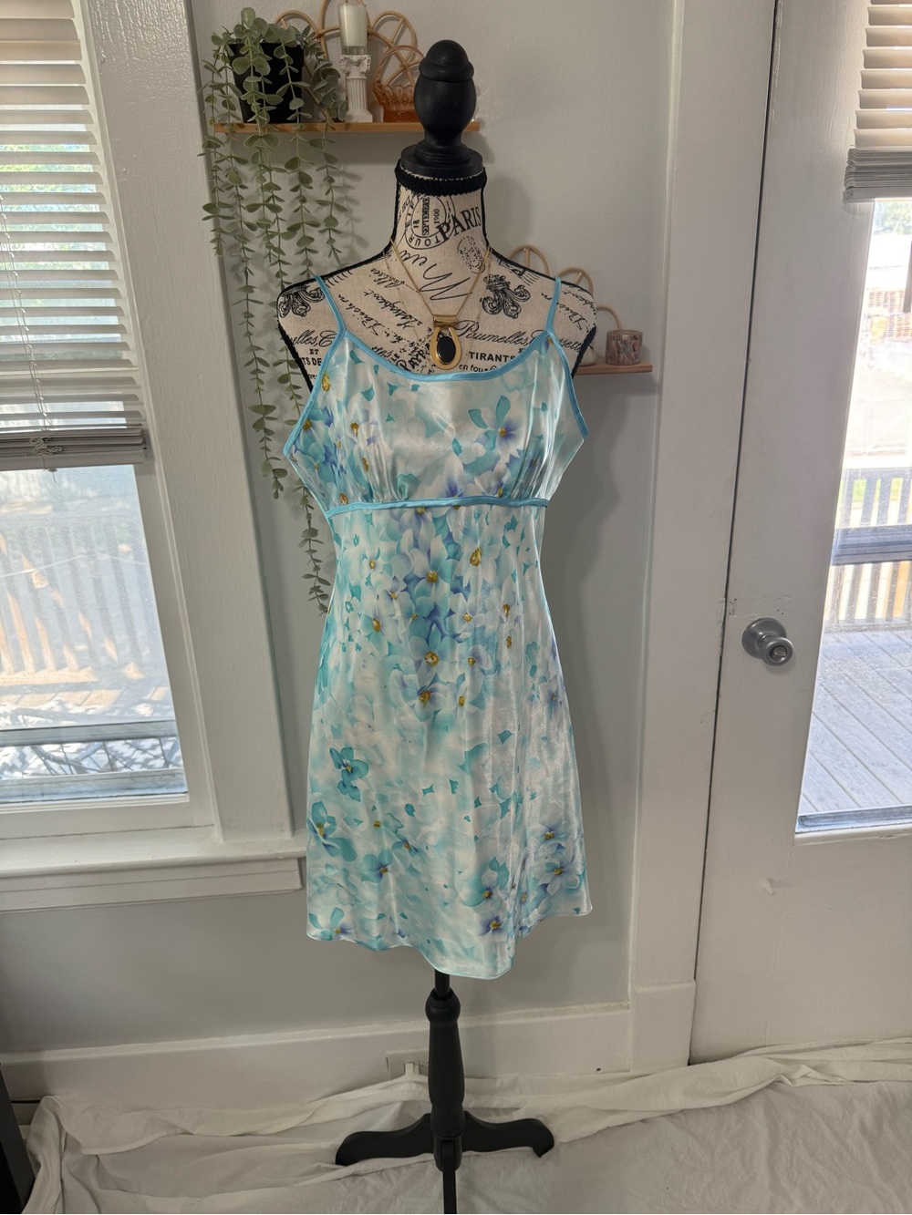 Secret Treasures Y2K floral slip dress with blue & white floral print size L